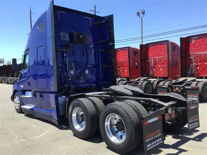 2021 FREIGHTLINER CA126