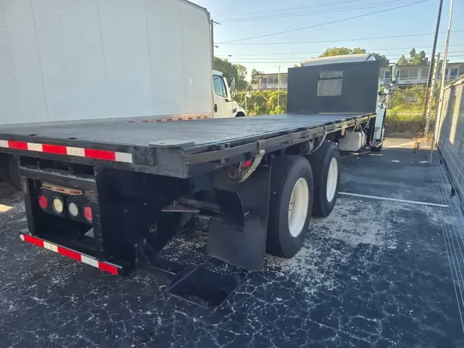 2014 FREIGHTLINER M2 106