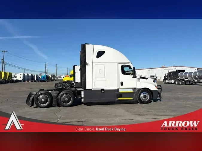2022 FREIGHTLINER CA126