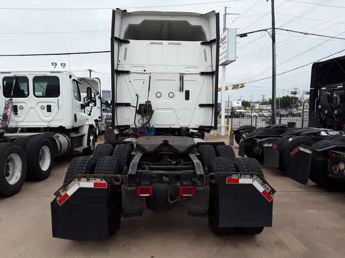 2019 NAVISTAR INTERNATIONAL LT625 SLPR CAB