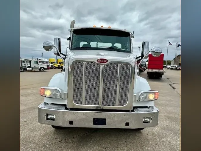 2020 Peterbilt 567