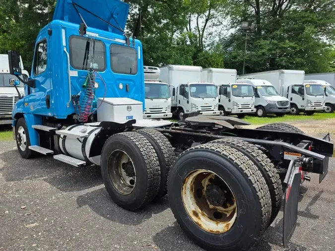 2020 FREIGHTLINER CASCADIA 125