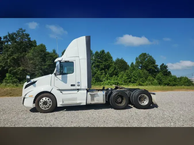 2018 Volvo VNL300