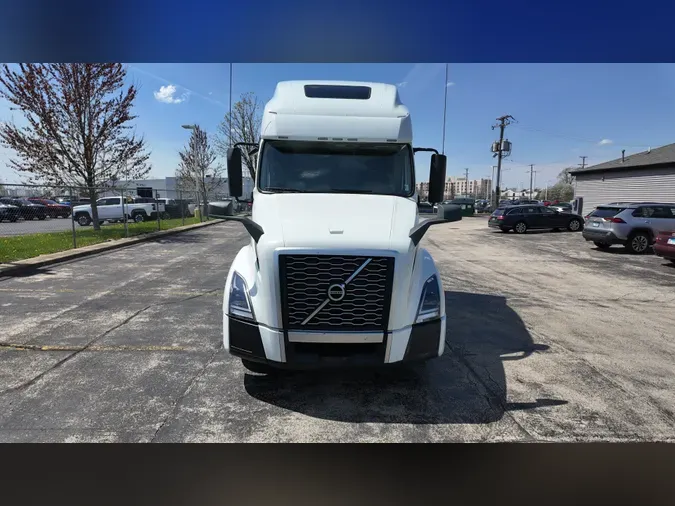 2019 VOLVO VNL64T760