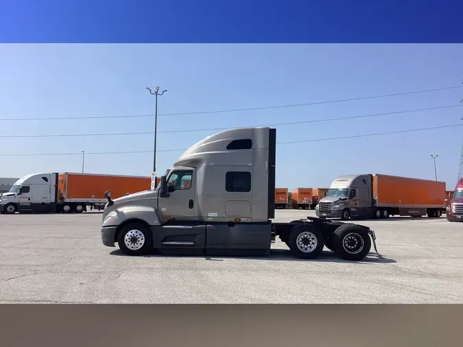2022 International LT