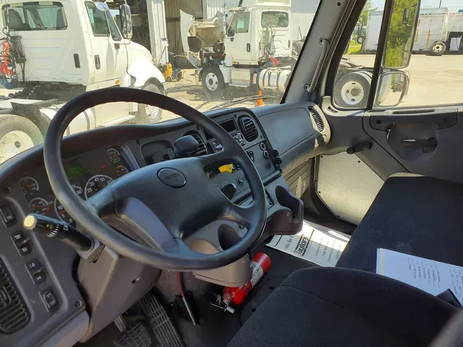 2018 FREIGHTLINER/MERCEDES M2 106