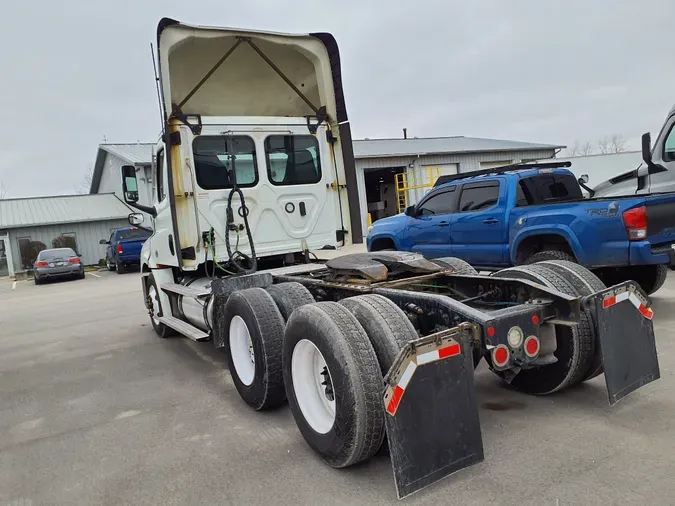 2020 FREIGHTLINER/MERCEDES NEW CASCADIA PX12664