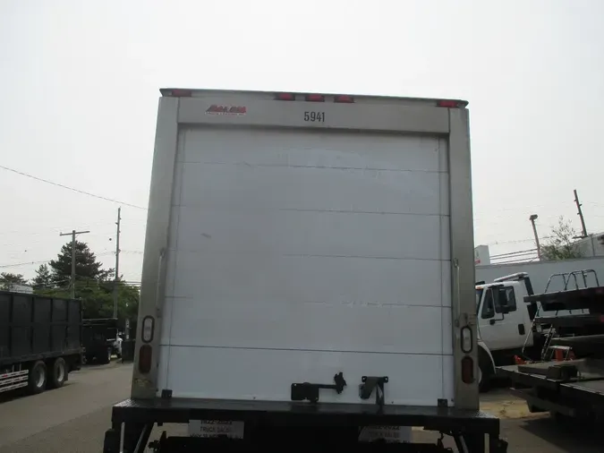 2018 INTERNATIONAL 4300