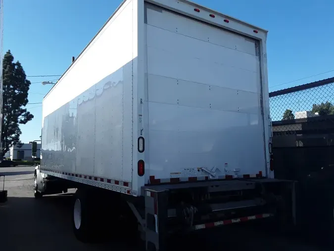 2016 FREIGHTLINER/MERCEDES M2 106