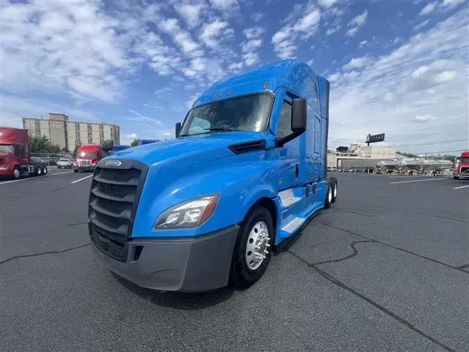 2021 FREIGHTLINER CA126