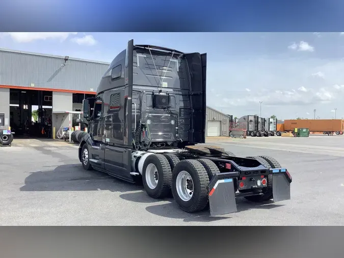2022 Volvo VNL860