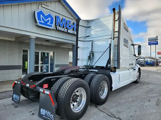 2021 VOLVO VNL760