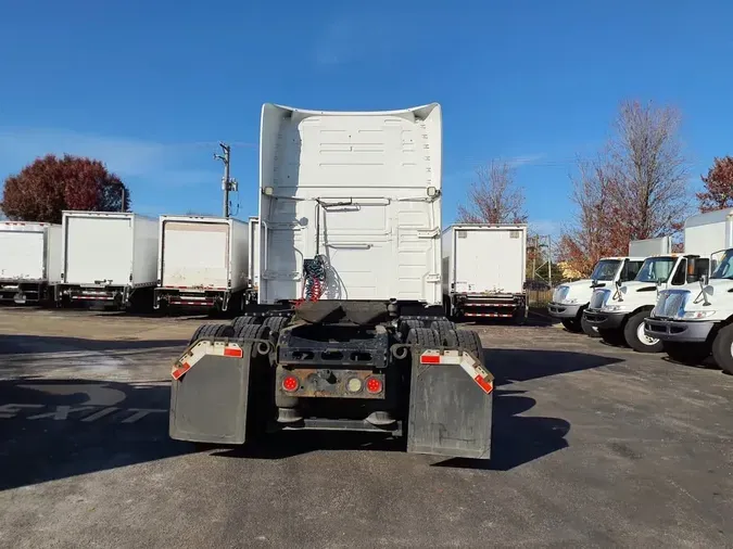 2020 VOLVO VNL64T-76020f6709dbadc79d7915c61ed64ee6970