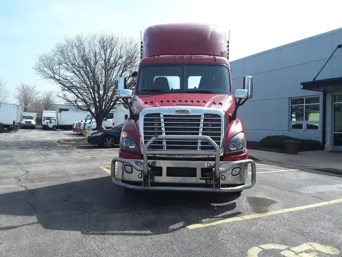 2020 FREIGHTLINER/MERCEDES CASCADIA 113