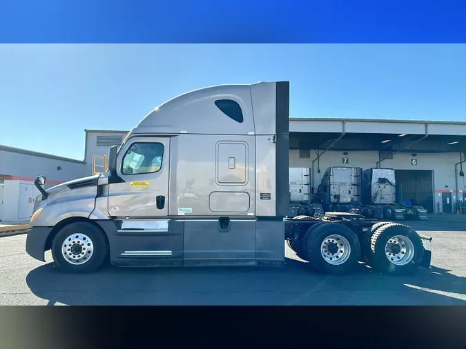 2020 Freightliner Cascadia