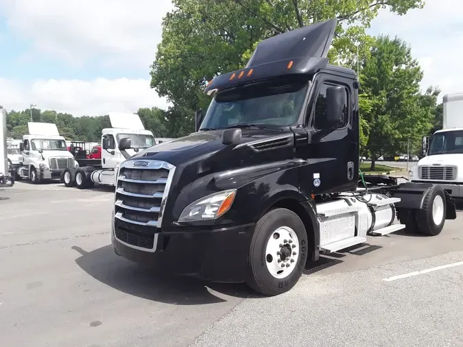 2020 FREIGHTLINER/MERCEDES NEW CASCADIA 12620fcd8f6258d8856bf91bc9faa4bde18