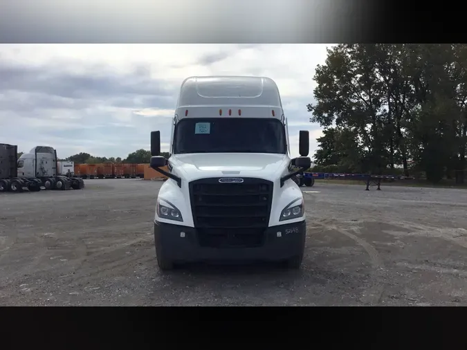 2022 Freightliner Cascadia 126