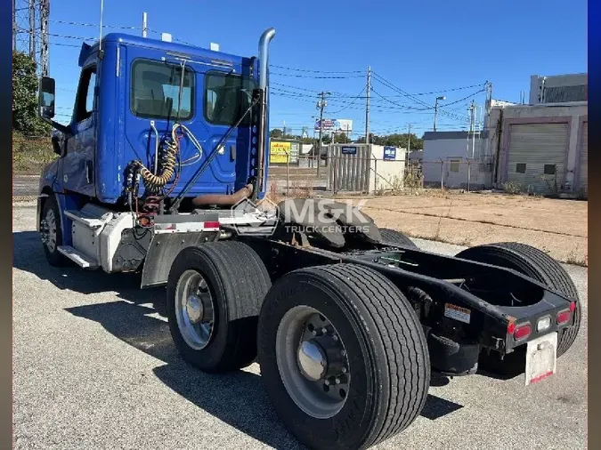 2019 FREIGHTLINER Cascadia 126