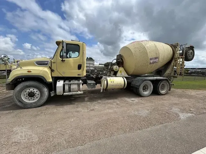 2017 FREIGHTLINER 114SD