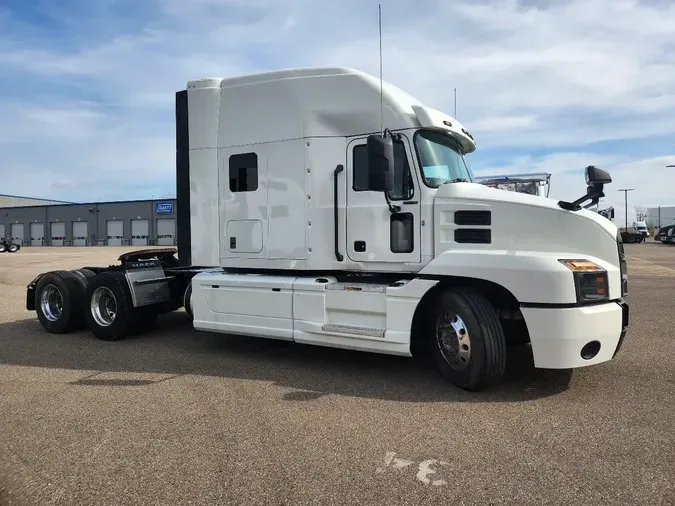 2019 MACK Anthem