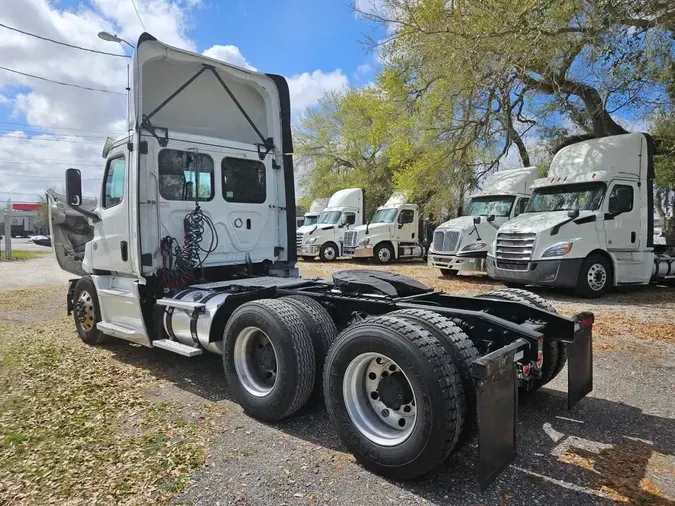 2019 FREIGHTLINER/MERCEDES NEW CASCADIA 1162106d9840642a6662e2a2a179d6b7a29