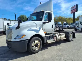 2021 NAVISTAR INTERNATIONAL LT625 DAYCAB S/A
