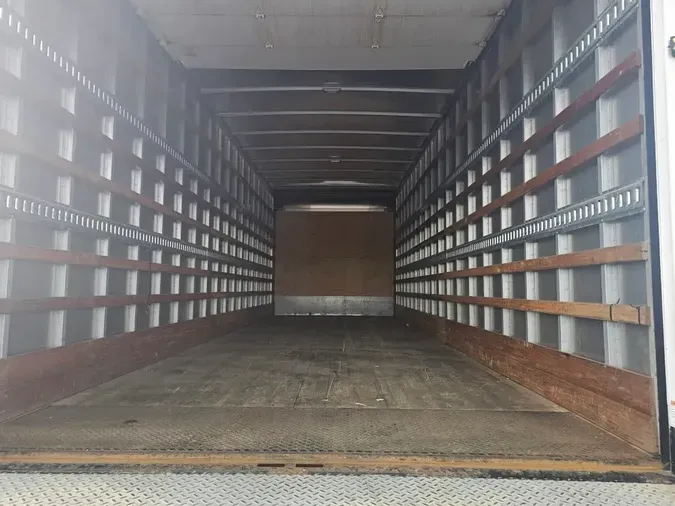 2020 FREIGHTLINER M2 106