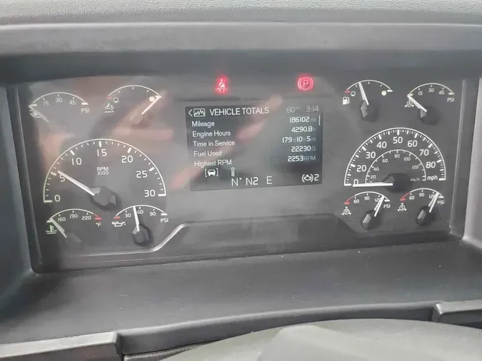 2024 VOLVO VNL64T740