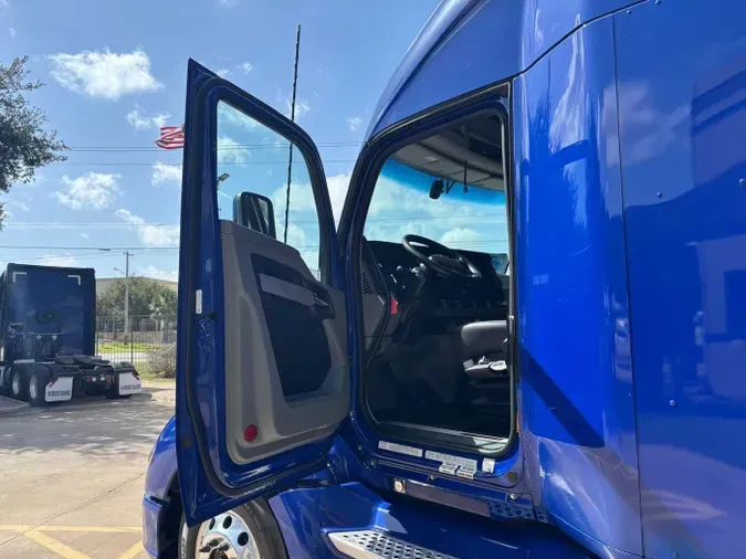 2022 Kenworth T680