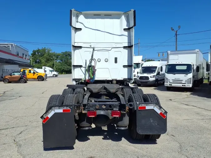 2019 NAVISTAR INTERNATIONAL LT625 SLPR CAB