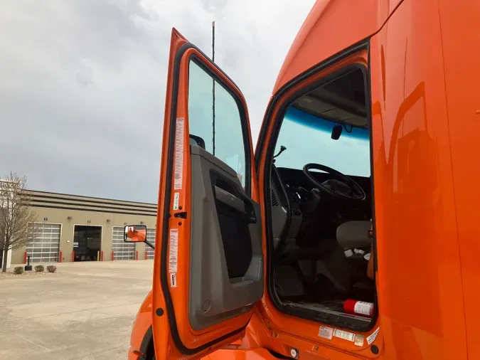 2020 Kenworth T680