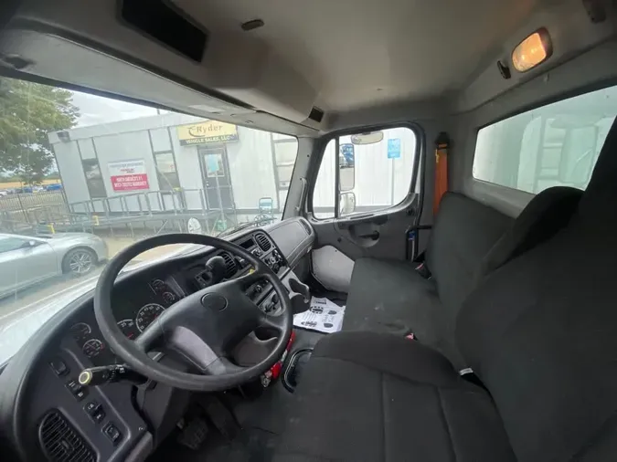 2020 FREIGHTLINER/MERCEDES M2 106