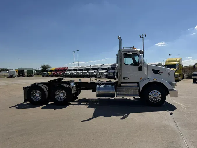 2021 Peterbilt 567