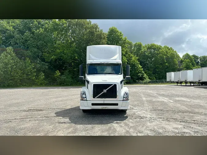 2015 Volvo VNL300