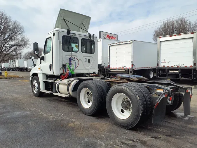 2018 FREIGHTLINER/MERCEDES CASCADIA 125