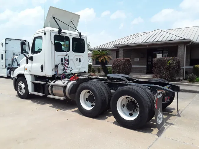 2018 FREIGHTLINER/MERCEDES CASCADIA 125