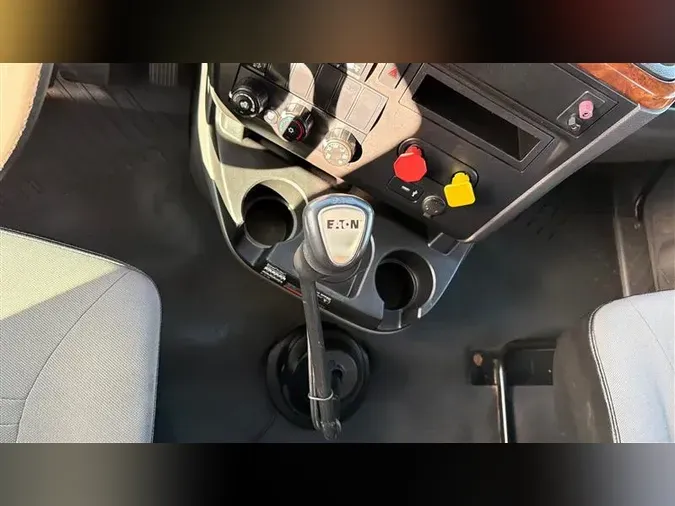 2018 INTERNATIONAL RH613