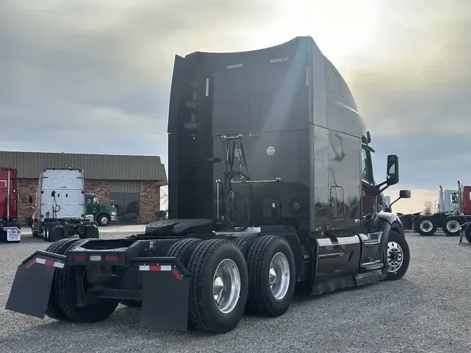 2022 PETERBILT 579