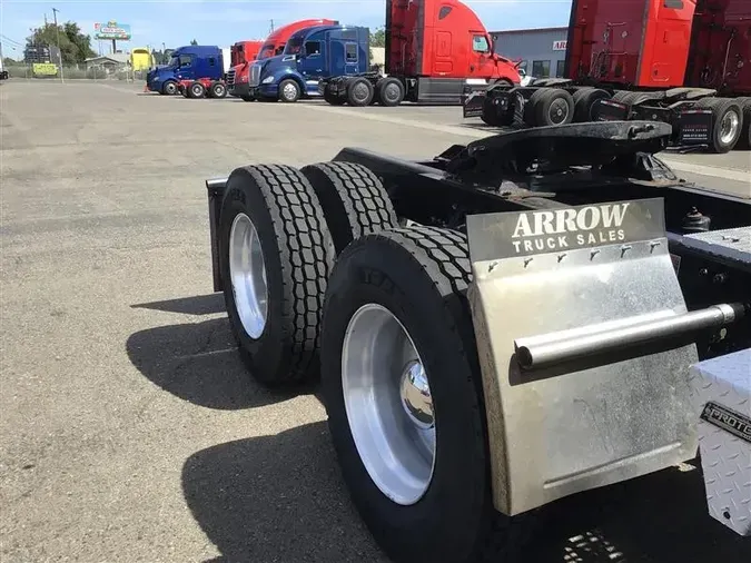2022 KENWORTH T680