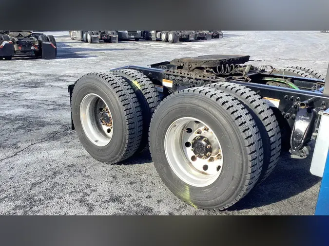 2023 Freightliner Cascadia 126