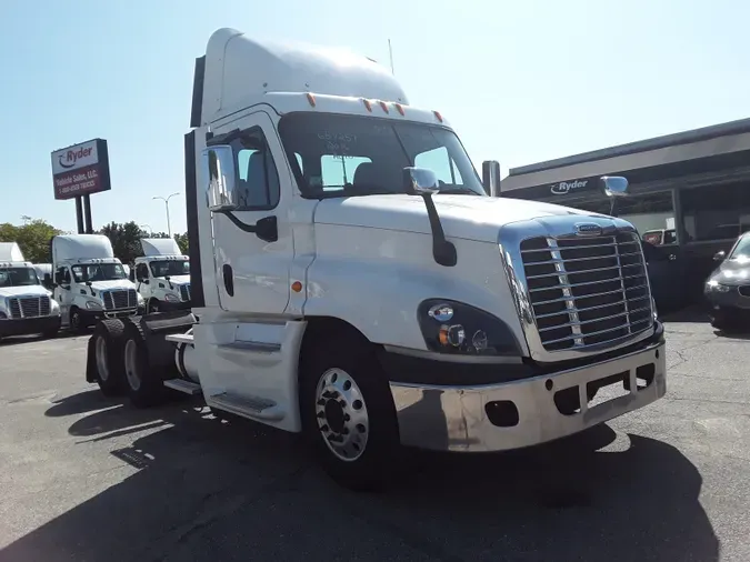 2016 FREIGHTLINER/MERCEDES CASCADIA 125