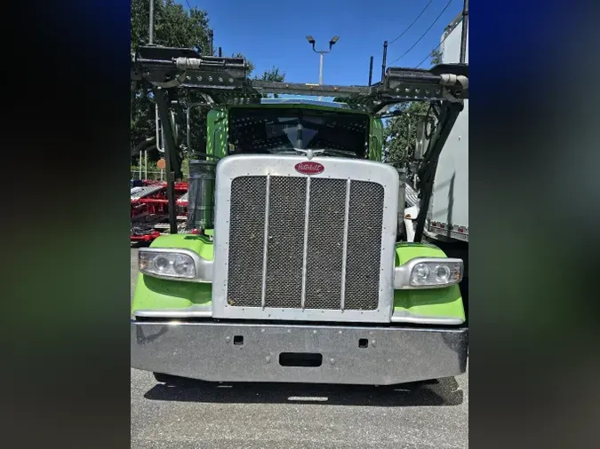 2022 Peterbilt 389
