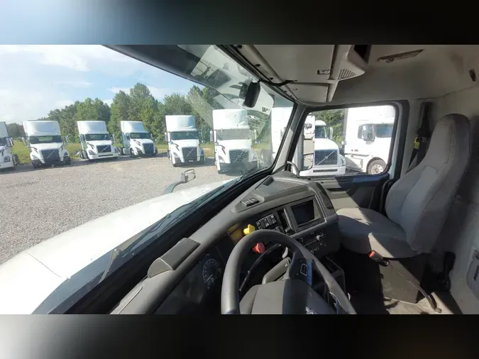 2019 Volvo VNL300