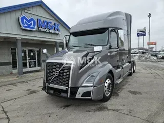 2020 VOLVO VNL760