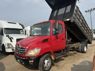 2005 HINO 185