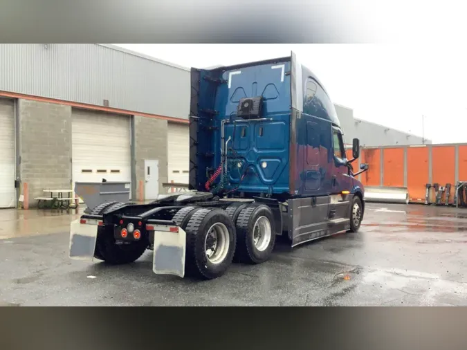2022 Freightliner Cascadia