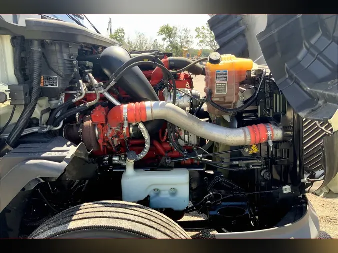 2022 INT LT625 6x4
