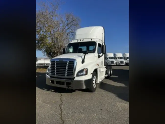 2019 FREIGHTLINER/MERCEDES CASCADIA 125213d64dd34a5f96d97da557ccddf7753
