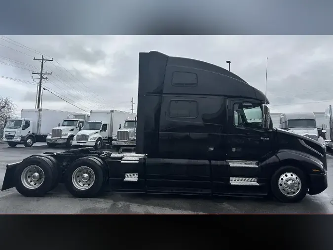 2023 VOLVO VNL64T860