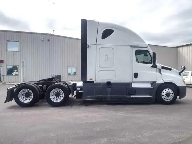 2020 Freightliner Cascadia